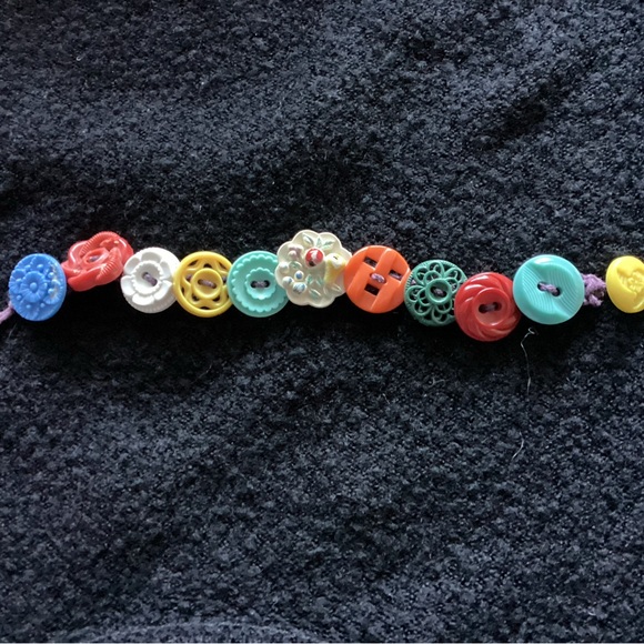 Colorful Button Bracelet - Picture 2 of 3